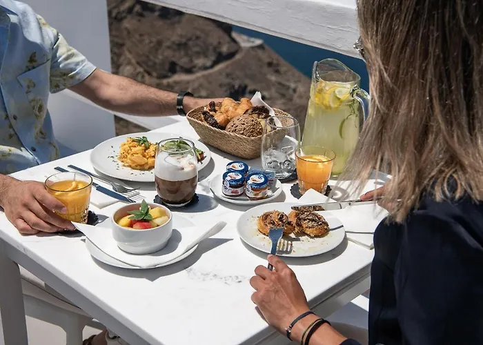 מלון Apeiron Blue Santorini - Adults Only 14 Plus - Apeiron Hotels