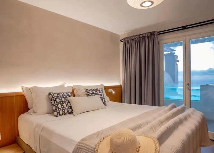 Apeiron Blue Santorini - Adults Only 14 Plus - Apeiron Hotels 5* Fíra